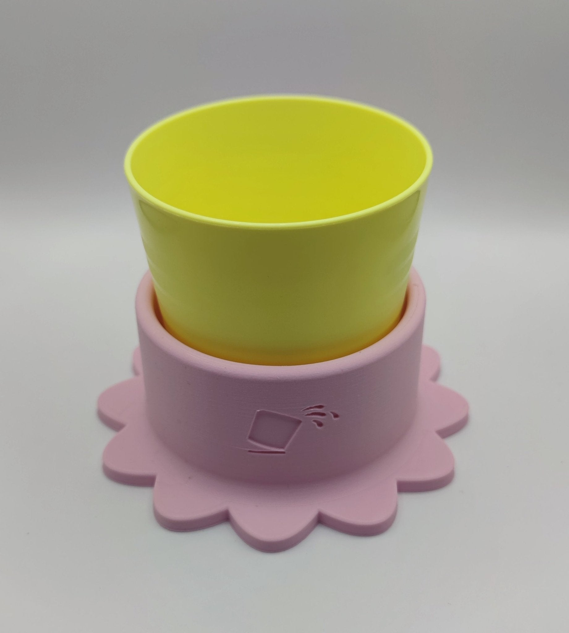 Getränkehalter "Blume" personalisiert für Kinder Trinkbecher Trinkglas - Überschwapp
