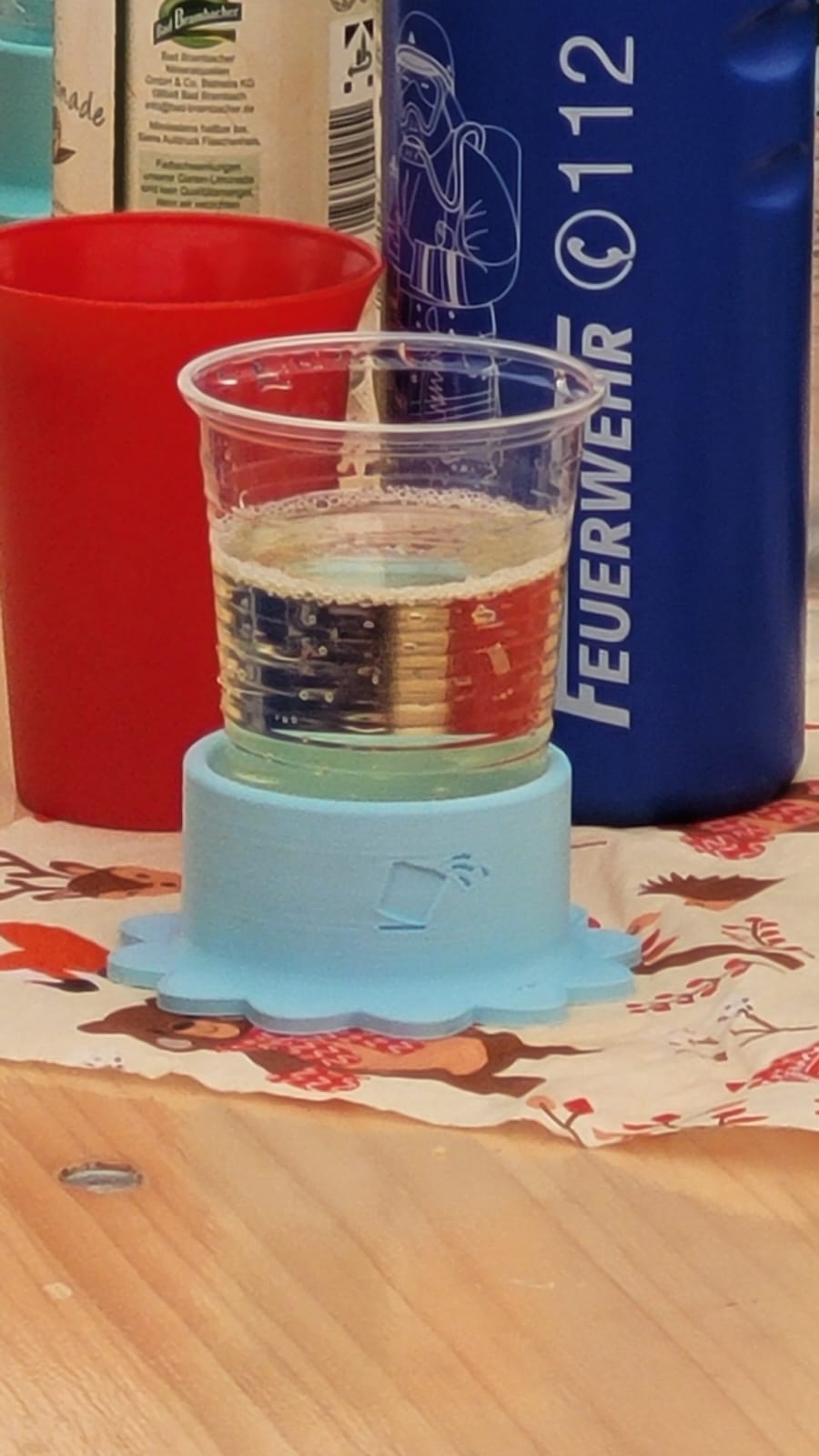 Getränkehalter "Blume" personalisiert für Kinder Trinkbecher Trinkglas - Überschwapp